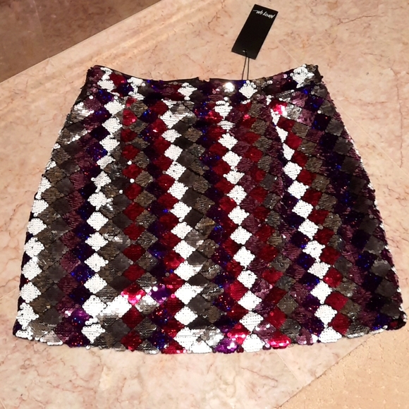 NWT Diamond Sequin Mini Skirt - Picture 3 of 3